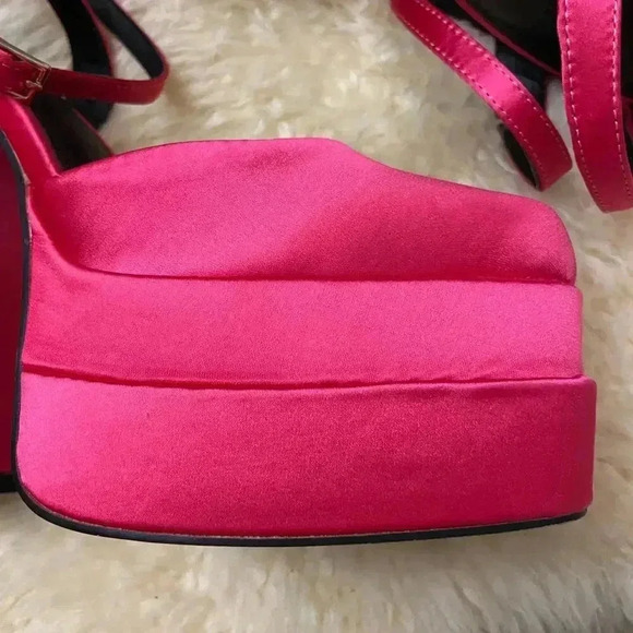 Steve Madden Pink Platform Heels - Picture 3 of 7